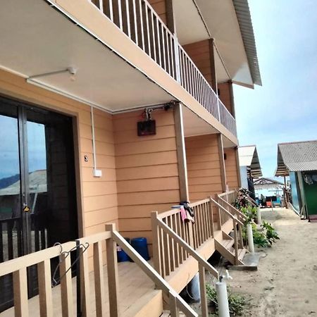 Oceanboys Inn Kampong Pasir Panjang  Exterior foto